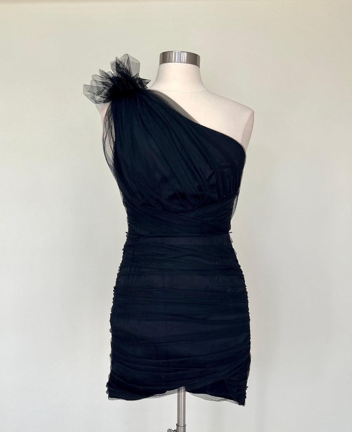 One shoulder dress