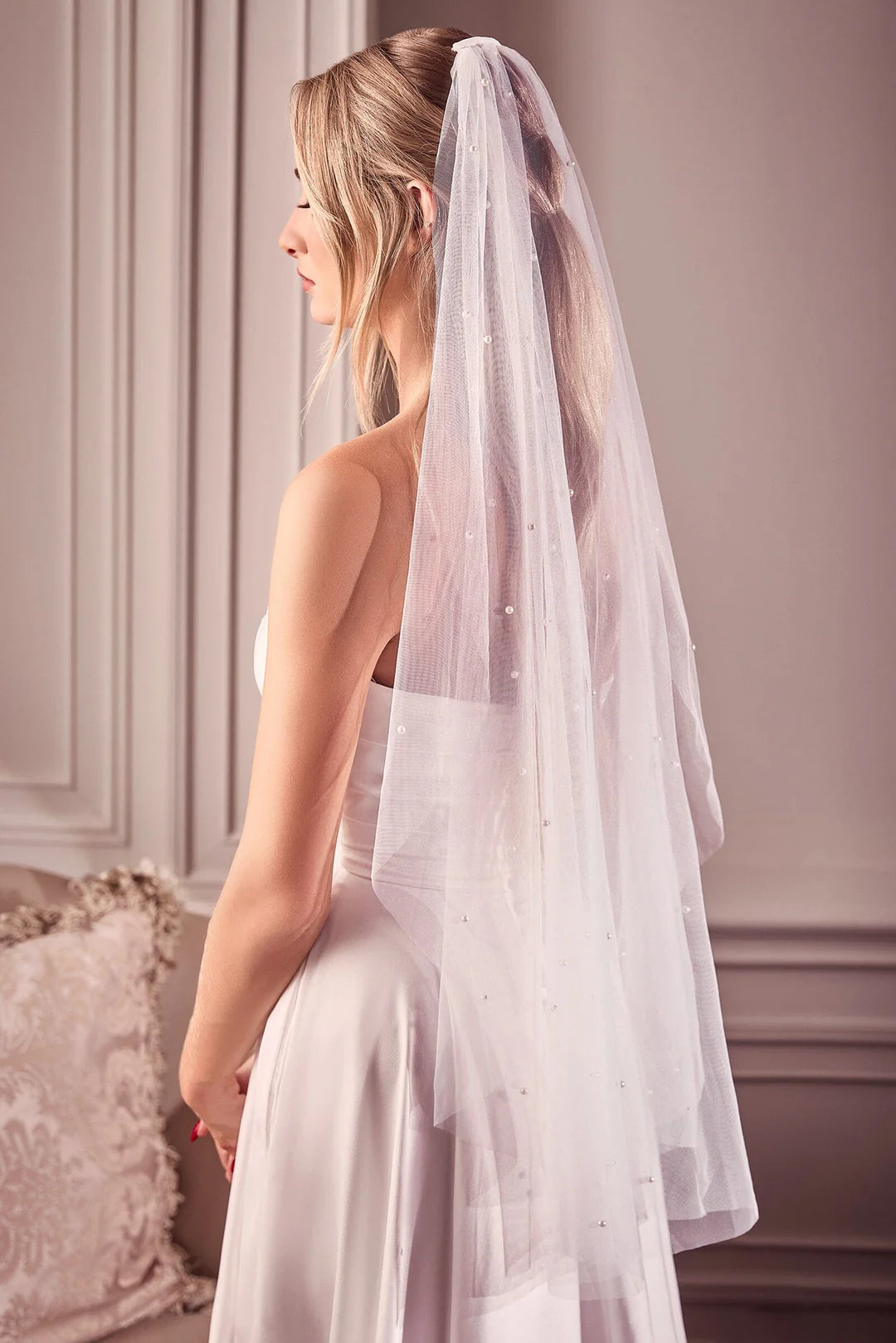 Pearl Finder Veil
