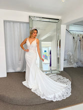 Load image into Gallery viewer, RONLYS BRIDE DRESS
