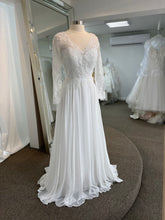 Load image into Gallery viewer, Giennah Bride Dress
