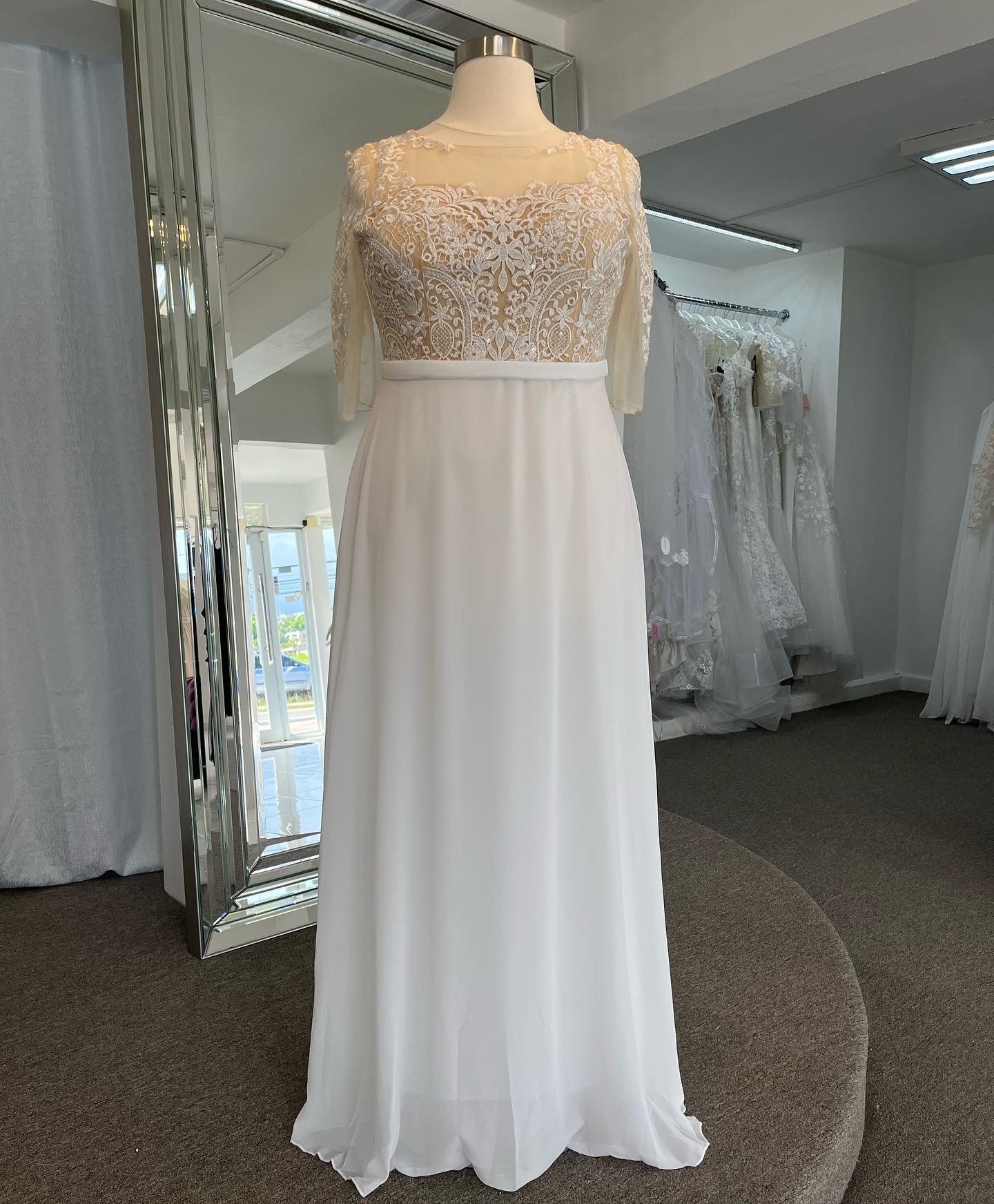 WHITHE & IVORY PLUS DRESS
