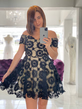 Load image into Gallery viewer, Mulán Short Dress
